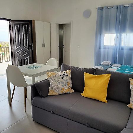 Apartamentos Falcon Tinajo Eksteriør billede