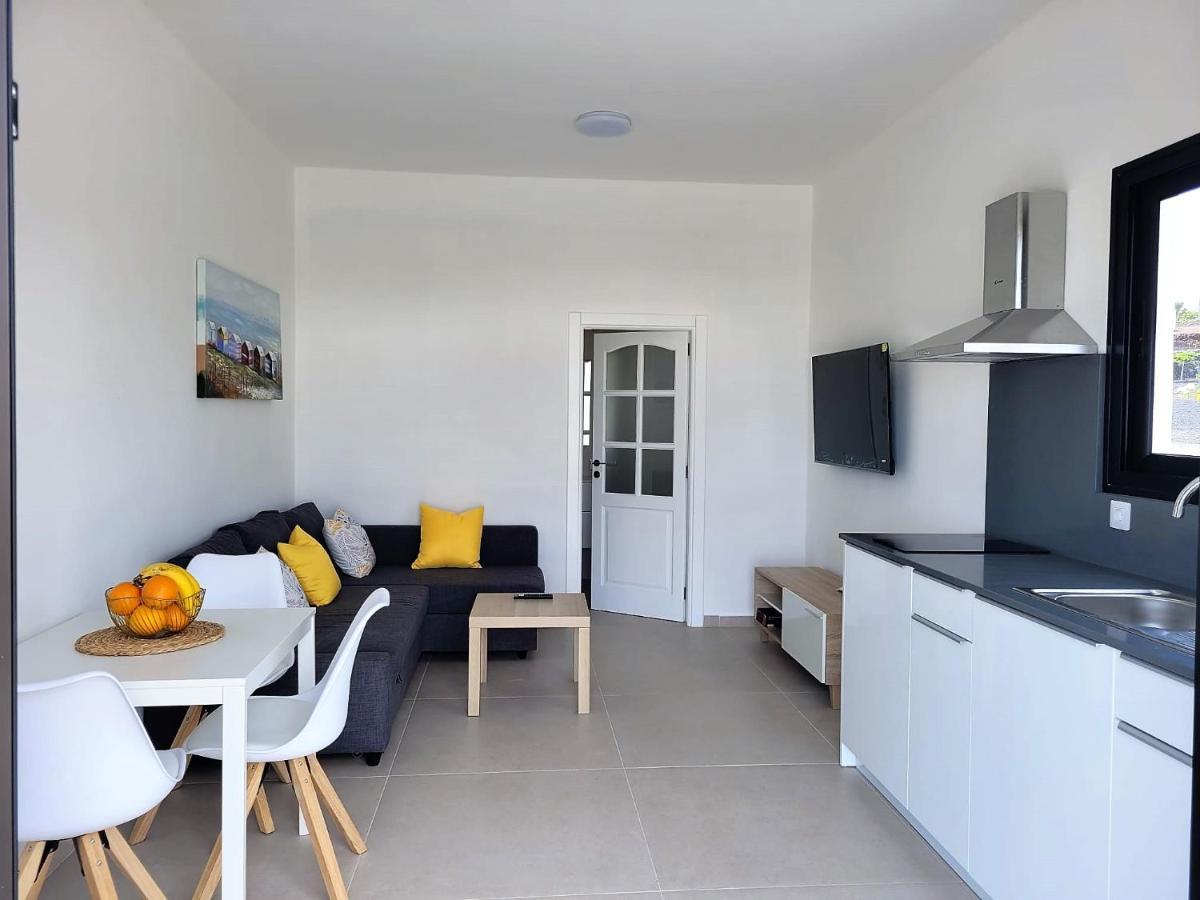 Apartamentos Falcon Tinajo Eksteriør billede